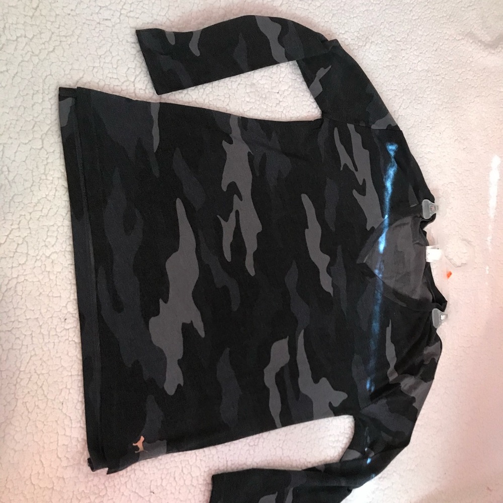 Victoria Secret camo longsleeve tee medium tts